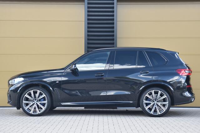 BMW X5 xDrive40i High Executive * M-Sport * Panoramadak * Soft close * Trekhaak * Stoelmassage * Comfortstoelen *