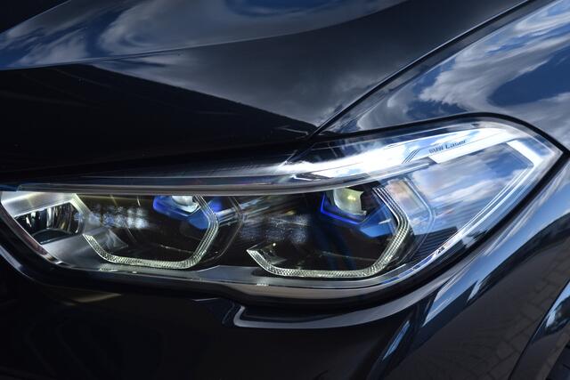 BMW X5 xDrive40i High Executive * M-Sport * Panoramadak * Soft close * Trekhaak * Stoelmassage * Comfortstoelen *