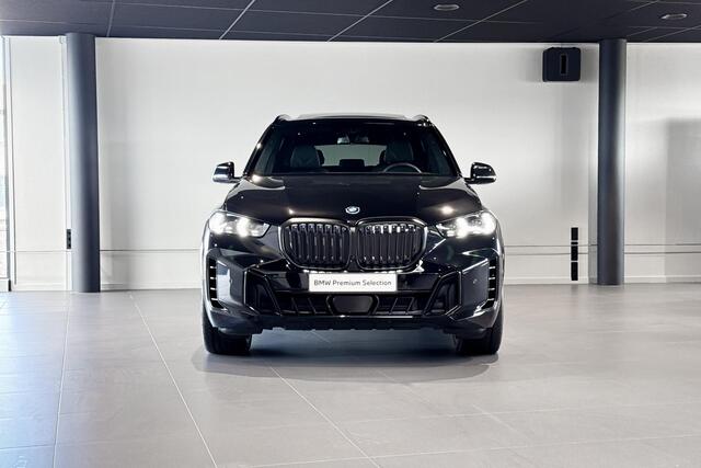 BMW X5 xDrive50e | M Sport Pro | Glazen Panoramadak | Bowers & Wilkins | Comfort Access | Iconic Glow | Trekhaak |