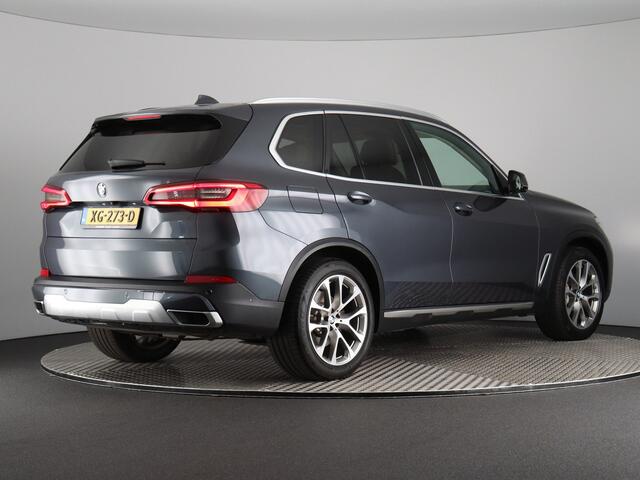 BMW X5 xDrive40i High Executive (NL-Auto / Skylounge / Luchtvering / 4Wiel sturing / 3D Camera / Stoelverw. + Koeling / Softclose / H&K / Vol!)
