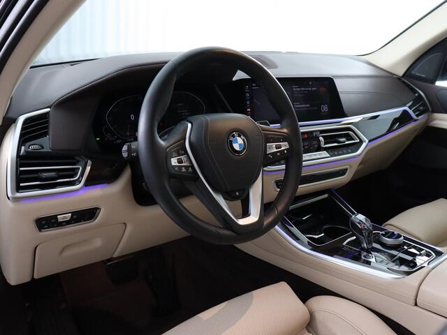 BMW X5 xDrive40i High Executive (NL-Auto / Skylounge / Luchtvering / 4Wiel sturing / 3D Camera / Stoelverw. + Koeling / Softclose / H&K / Vol!)