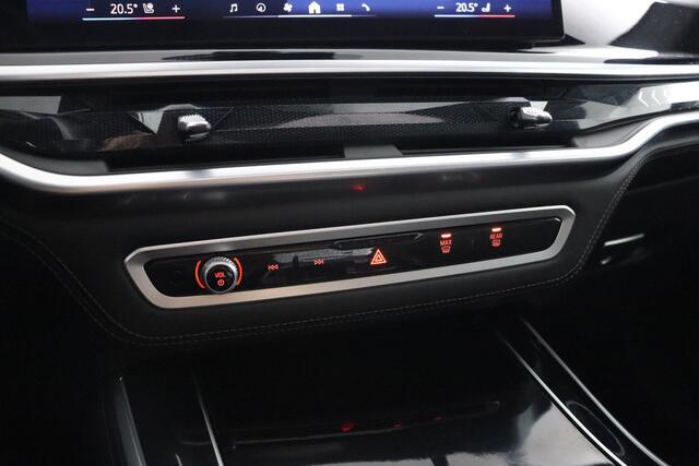 BMW X5 xDrive50e | SOH 100%| Sport Pakket Pro | Panoramadak | Harman Kardon | Stoelverwarming Voor & Achter | Individual Dashboard Leder | 22'' LM
