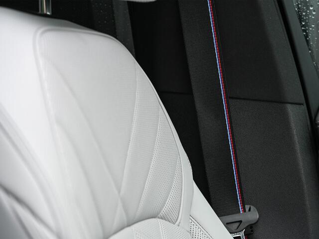 BMW X5 xDrive50e M-Sport Pro | Panoramadak | Harman/Kardon | 360 Camera | Active Cruise | HUD | Ambiance Verlichting | Stoelverwarming V+A | Memory Seats | Stuurverwarming | Trekhaak |