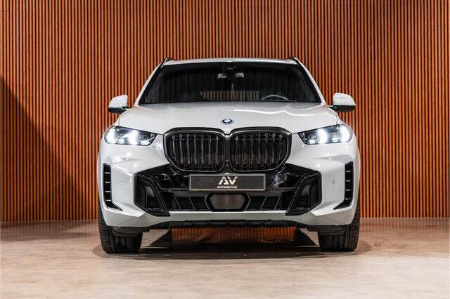BMW X5 xDrive50e Launch Edition | M-Sport zetels | Panorama | 360 Camera | HUD | H&K | Stoelventilatie | ACC | 22'' Velgen | Elek trekhaak | BTW Auto | Dealer onderhouden