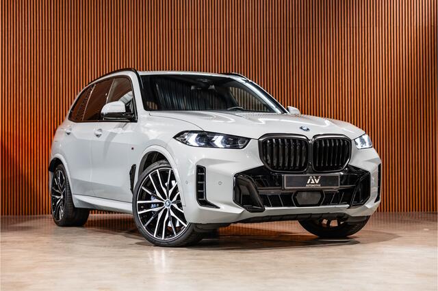 BMW X5 xDrive50e Launch Edition | M-Sport zetels | Panorama | 360 Camera | HUD | H&K | Stoelventilatie | ACC | 22'' Velgen | Elek trekhaak | BTW Auto | Dealer onderhouden