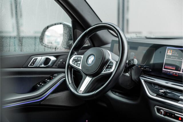 BMW X5 xDrive50e Launch Edition | M-Sport zetels | Panorama | 360 Camera | HUD | H&K | Stoelventilatie | ACC | 22'' Velgen | Elek trekhaak | BTW Auto | Dealer onderhouden