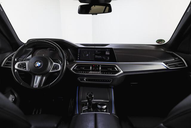 BMW X5 xDrive45e High Executive | S/K-Panodak | Dig. Cockpit | Adapt. Cruise | Stoel-+ Achterbankverw. | PDC | 360 Camera | NAV + App. Connect | ECC | Elek. Klep | Elek. Trekhaak | LM 20" |