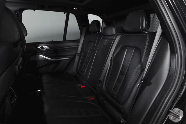 BMW X5 xDrive45e High Executive | S/K-Panodak | Dig. Cockpit | Adapt. Cruise | Stoel-+ Achterbankverw. | PDC | 360 Camera | NAV + App. Connect | ECC | Elek. Klep | Elek. Trekhaak | LM 20" |