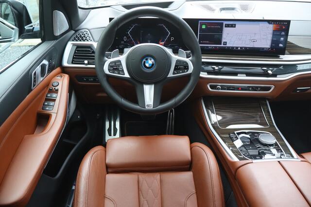 BMW X5 xDrive50e NL- Auto!! Bow&Wil I M-Sport Stoel + Verkoel/Verwarmd