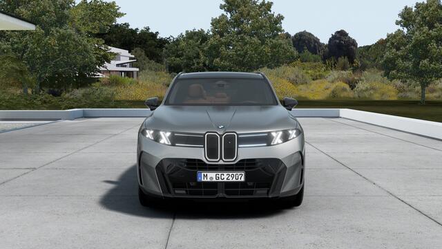 BMW X5 40 xDrive M Sport Automaat / Panoramadak / Trekhaak / Bowers & Wilkins / 3D Head-Up / Multifunctionele stoelen / Parking Assistant Professional /