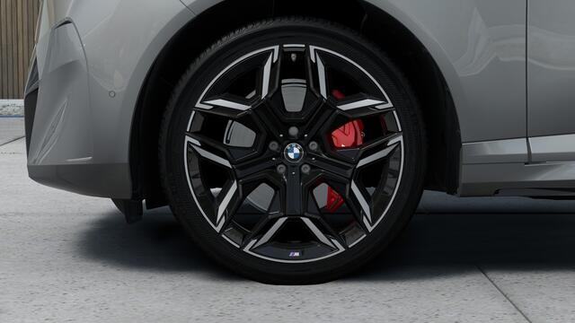BMW X5 40 xDrive M Sport Automaat / Panoramadak / Trekhaak / Bowers & Wilkins / 3D Head-Up / Multifunctionele stoelen / Parking Assistant Professional /