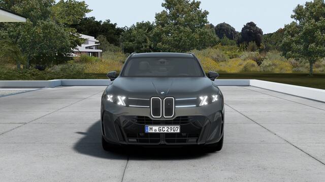 BMW X5 40 xDrive M Sport Automaat / Panoramadak / Trekhaak / Bowers & Wilkins / 3D Head-Up / Multifunctionele stoelen / Parking Assistant Professional