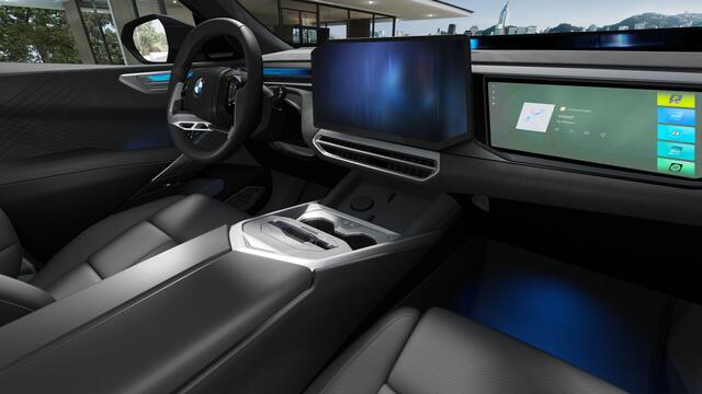 BMW X5 40 xDrive M Sport Automaat / Panoramadak / Trekhaak / Bowers & Wilkins / 3D Head-Up / Multifunctionele stoelen / Parking Assistant Professional