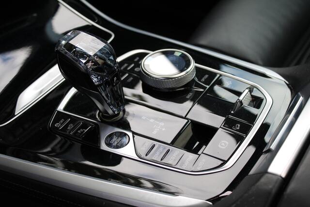 BMW X5 xDrive40d | M-Sport | Panorama | HUD | Shadow-line| Luchtvering
