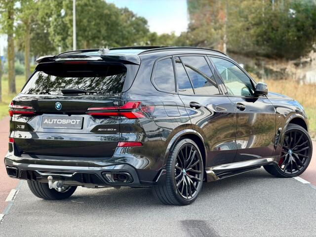 BMW X5 50e xDrive M-Sport 489 PK PANO H&K HUD 360 TREKHAAK