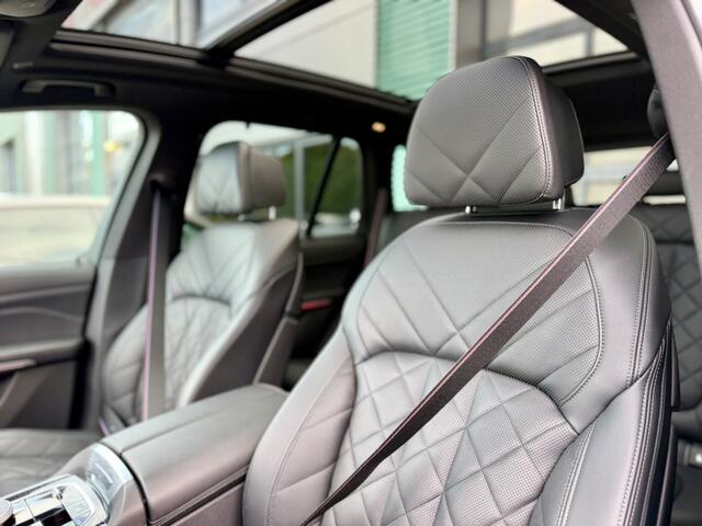 BMW X5 50e xDrive M-Sport 489 PK PANO H&K HUD 360 TREKHAAK