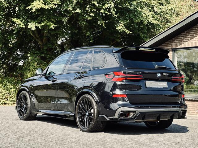 BMW X5 xDrive50e | M-Sport | Dark Label | Panodak | 22" Wielen | Luchtvering | Softclose | Harman Kardon | Comfortstoelen | Incl BTW