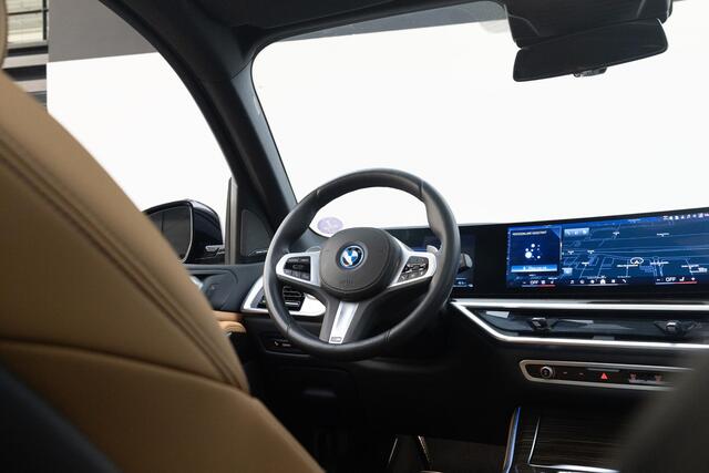 BMW X5 xDrive50e | Panoramadak | H&K Audio | M-Sport | Travel Pack |