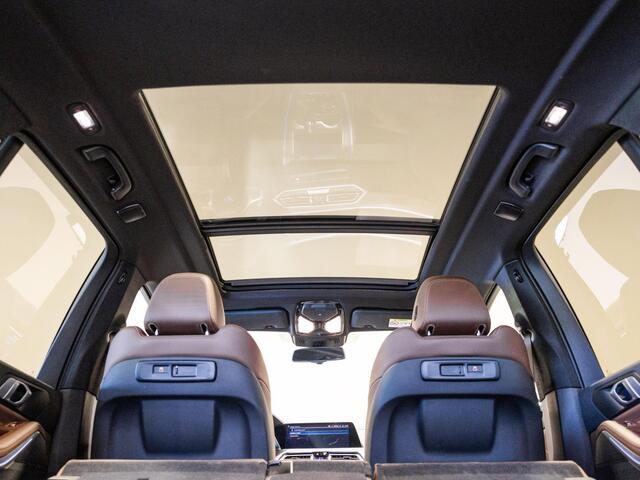 BMW X5 xDrive45e Executive M Pakket / 394pk / SOH 90% / Panorama dak / Trekhaak / Head-up display / 360 graden camera /