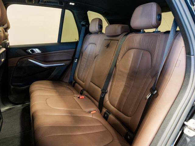 BMW X5 xDrive45e Executive M Pakket / 394pk / SOH 90% / Panorama dak / Trekhaak / Head-up display / 360 graden camera /