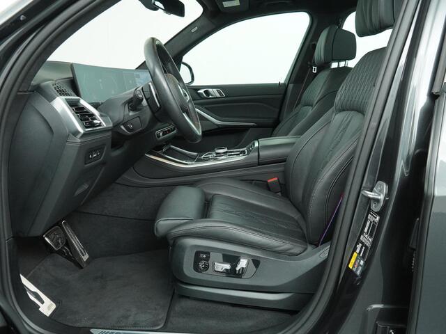 BMW X5 xDrive50e | SoH 100% | M Sportpakket | Panoramadak | Head-Up | Harman Kardon | Stoelventilatie | Stoelverwarming V+A | Carbon interieur | 22'' | Comfortzetels |