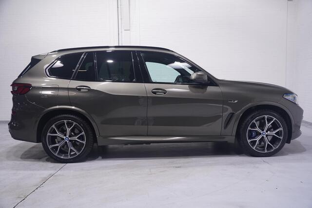 BMW X5 xDrive45e High Executive SOH 95% M-sport Panorama dak Luchtvering Comfort acces Head-up display 360 graden camera Elekt. trekhaak Driving assistent plus Voorstoelen elektrische verstelbaar en verwarmd