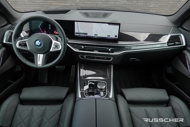 BMW X5 xDrive50e 490Pk X-Drive | M-Sport Pro | Shadowline | Luchtvering | Panoramadak | 360° Camera | Harman-Kardon | Head Up Display | Trekhaak | 22''