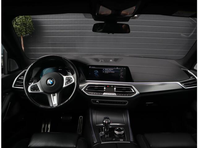 BMW X5 xDrive45e M Sport | Skylounge | Bowers en Wilkins | Softclose | Trekhaak | 22 Inch