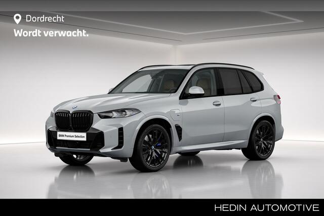 BMW X5 xDrive50e M-Sport Pro | 22" | Comfortzetels met Ventilatie | Panorama | Harman Kardon | Trekhaak | Driving Assistant Professional |