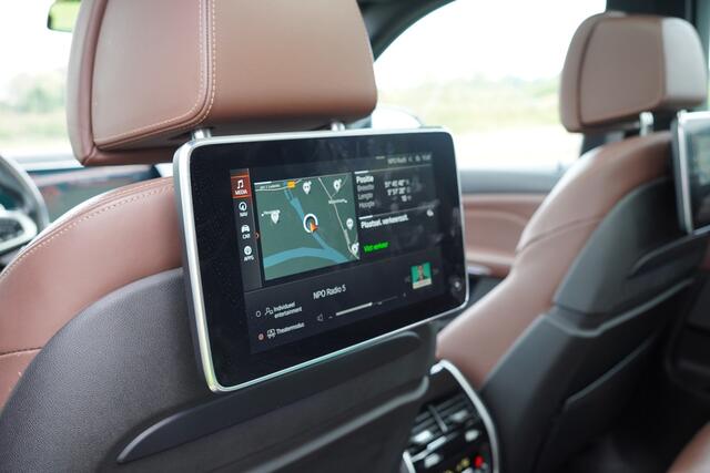 BMW X5 M50d High Executive / Sky Lounge / Rear Seat Ent / Achteras besturing / Trekhaak / Co Pilot / Nappa /