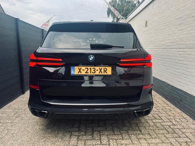 BMW X5 XDRIVE50E LAUNCH