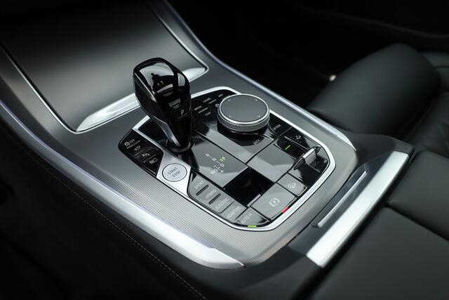 BMW X5 xDrive45e Executive | Rijklaar! | S/K-Dak | E-Trekhaak | Luchtvering | HUD | 360*+PDC | Harman/Kardon | Leder+Memory | A-Cruise | Nav+App.Connect | Sfeerverl. | E-Klep | LED | 21'' V