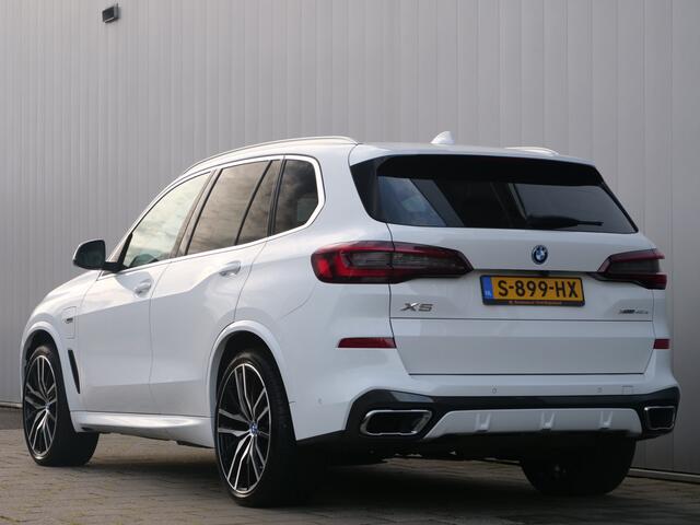 BMW X5 xDrive45e High Executive 394 Pk Automaat Navi / DAB / Apple Carplay / Leer / Trekhaak / Pano-dak