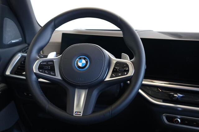 BMW X5 xDrive50e M-Sport Pro | Driving Assistant Professional | Intergral Active Steering | Elekr. Trekhaak | Panoramadak | Harman/Kardon | Stoelventilatie