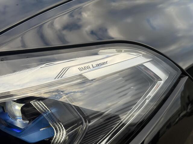BMW X5 xDrive45e High Executive VAN: € 61.900- VOOR: € 59.877,- UW HERFSTVOORDEEL: € 2.023,-| LASER LED| ELEKTRISCHE TREKHAAK | PANO| HUD| BMW DEALER ONDERHOUDEN| DRIVING ASS. PROFF| KEYLESS | MEMORY STOEL| DODE HOEK SENSOR|
