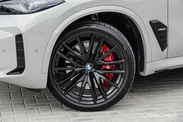 BMW X5 M60i 530Pk Aut. xDrive | M-Sport Pro | M-Sport Seats | Panoramadak | Head-Up Display | 360° Camera | 22''