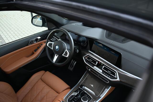 BMW X5 xDrive45e M Sport Automaat / Panoramadak / Comfortstoelen / Massagestoelen / Laserlight / Harman Kardon / Head-Up / Parking Assistant Plus