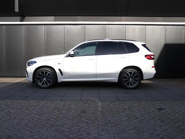 BMW X5 xDrive45e High Executive | LEDER | MEMORY | PANO-DAK | SPORTSTOELEN | PDC | CRUISE | NAVI | STOELVERW. |