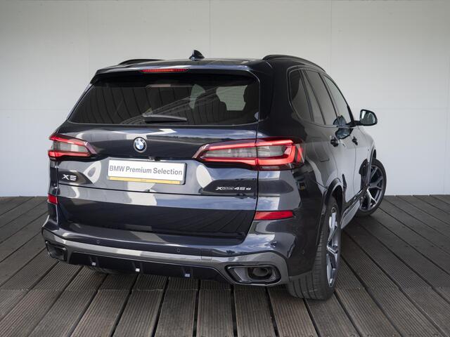 BMW X5 xDrive45e | M Sportpakket | Comfort Access | Panoramadak | Driving Assistant Plus | Harman Kardon | Head Up Display | 21 inch | Trekhaak