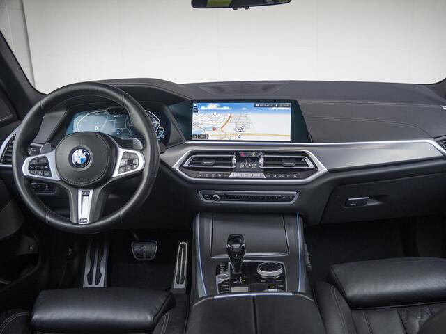 BMW X5 xDrive45e | M Sportpakket | Comfort Access | Panoramadak | Driving Assistant Plus | Harman Kardon | Head Up Display | 21 inch | Trekhaak