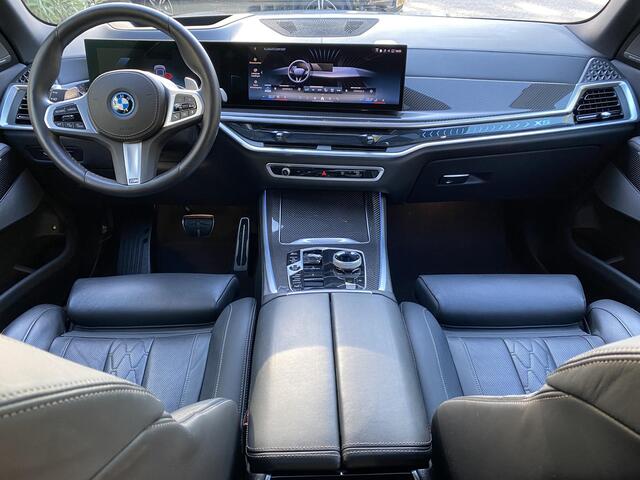 BMW X5 xDrive50e M-Sport / Pano / Trekhaak / 360 Camera / Harman kardon / Stoel massage, verwarming en koeling / Stuurverwarming
