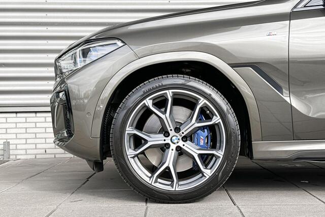 BMW X6 M50i