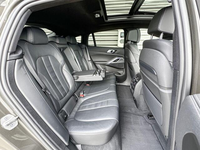 BMW X6 M50i
