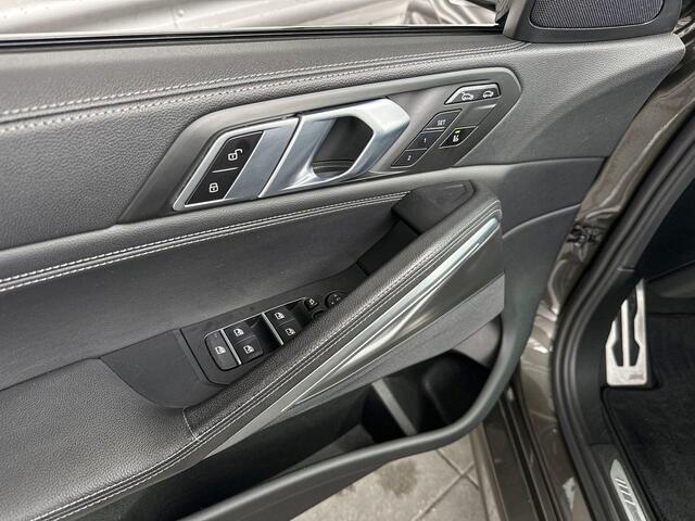 BMW X6 M50i