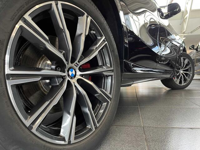 BMW X6 xDrive30d M-Sport Massage Stoelkoeling Panoramadak Luchtvering Head-Up Trekhaak 360 Camera