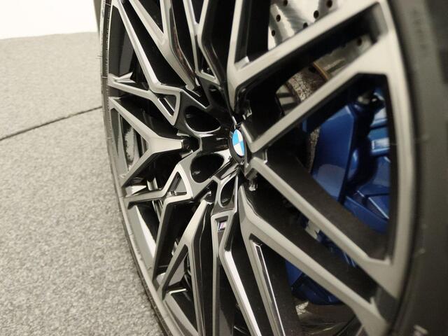 BMW X6 M Competition | Glazen panoramadak | Bowers & Wilkins | Parking Assistant Plus | Laserlight | Driving Assistant Professional | Trekhaak | Soft-Close | Massagefunctie | 21/22''