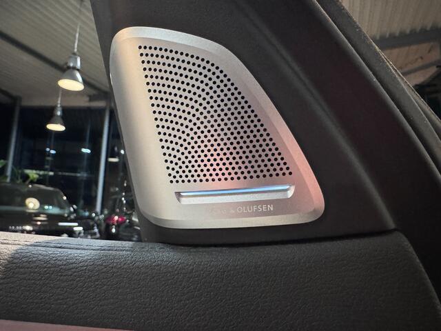 BMW X6 xDrive35i High Executive M-Sport B&W stoelvent. 20"