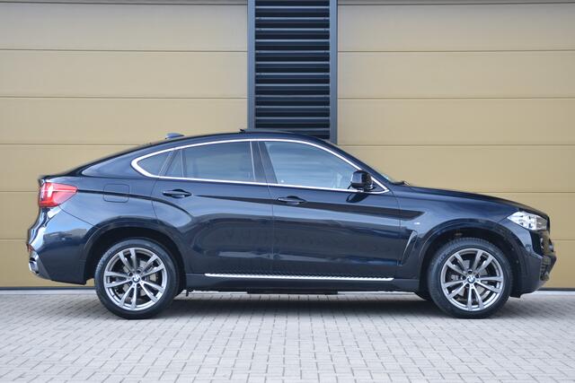 BMW X6 xDrive30d High Executive * M-Sportpakket * Trekhaak * Camera * Schuifdak * Comfortstoelen *