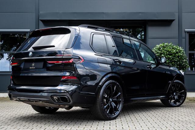BMW X7 M60i xDrive 7P 530pk, Individual, Panorama