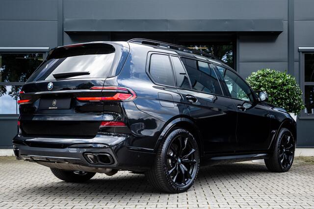 BMW X7 M60i xDrive 7P 530pk, Individual, Panorama